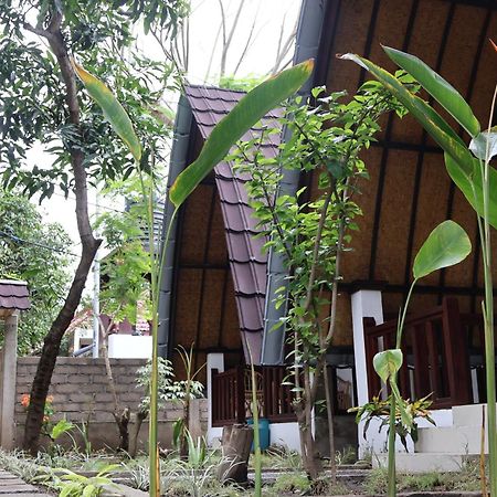 Rumah Gemala Gili Air Exterior photo